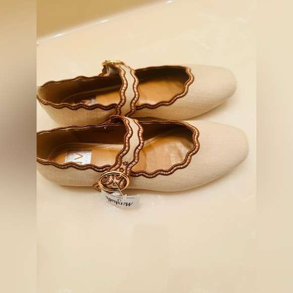 NWT Dolce vita Scalloped Mary Jane Flats - Beige Canvas Size 6 1/2. - Picture 3 of 9